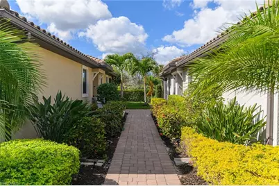 8111 Calle Canovas St, Naples, FL 34114 - Photo 4