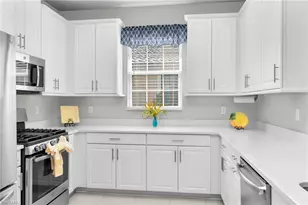 8111 Calle Canovas St, Naples, FL 34114 - Photo 6