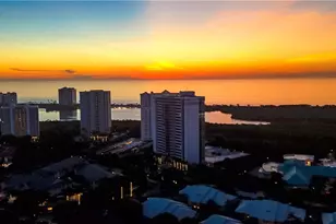 5601 Turtle Bay Dr, Naples, FL 34108 - Photo 16