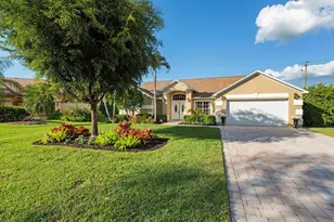 579 Raven Way, Naples, FL 34110 - Photo 18