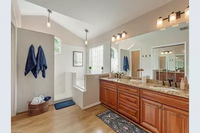 579 Raven Way, Naples, FL 34110 - Photo 10