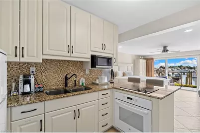 900 Broad Ave S #110, Naples, FL 34102 - Photo 24