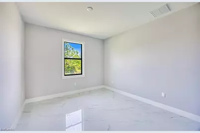 817/819 Eisenhower Blvd, Lehigh Acres, FL 33974 - Photo 18