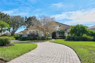 2984 St Barnabas Ct, Naples, FL 34105 - Photo 2