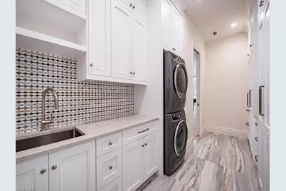 2375 Lantern Ln, Naples, FL 34102 - Photo 30