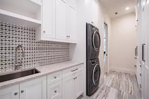 2375 Lantern Ln, Naples, FL 34102 - Photo 30