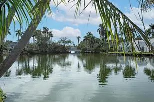 2375 Lantern Ln, Naples, FL 34102 - Photo 20