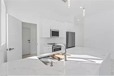 535 Manhattan St E, Lehigh Acres, FL 33974 - Photo 6