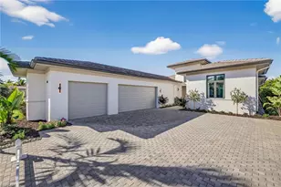 2051 Cambridge Pk Dr, Naples, FL 34109 - Photo 2