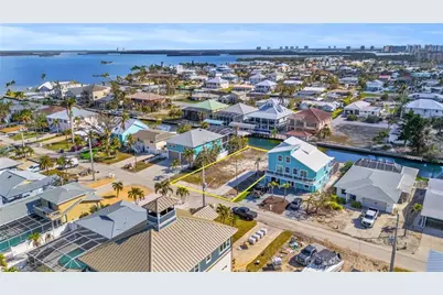 200 Curlew St, Fort Myers Beach, FL 33931 - Photo 8