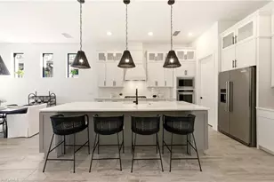 16265 Verilyn Cir, Naples, FL 34110 - Photo 10