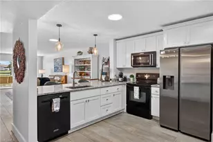 3665 Amberly Cir, Naples, FL 34112 - Photo 4