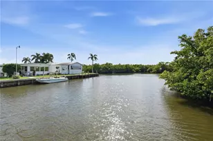 3021 Sandpiper Bay Cir, Naples, FL 34112 - Photo 36