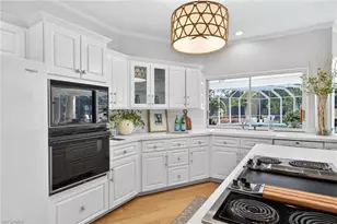 129 Edgemere Way S, Naples, FL 34105 - Photo 24