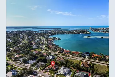 560 Inlet Dr, Marco Island, FL 34145 - Photo 30