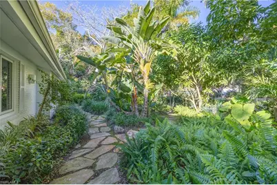 295 6th St N, Naples, FL 34102 - Photo 22