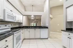 1704 Royal Cir, Naples, FL 34112 - Photo 12