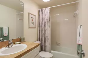 1087 Forest Lakes Dr, Naples, FL 34105 - Photo 10