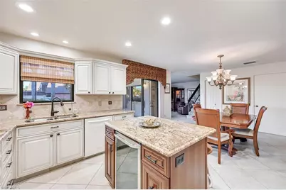 185 Lake Point Ln #8B, Naples, FL 34112 - Photo 6