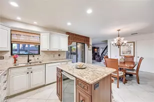 185 Lake Point Ln, Naples, FL 34112 - Photo 6