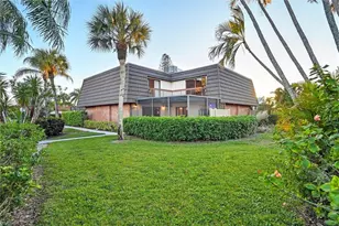 185 Lake Point Ln, Naples, FL 34112 - Photo 2