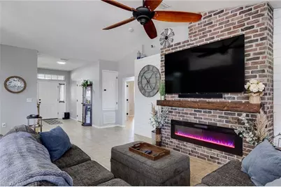 1413 NW 8th Pl, Cape Coral, FL 33993 - Photo 6