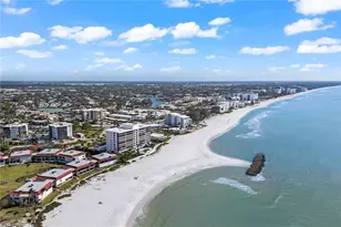 2171 Gulf Shore Blvd N, Naples, FL 34102 - Photo 38