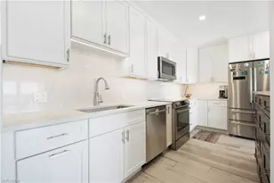 60 Pelican St W, Naples, FL 34113 - Photo 8