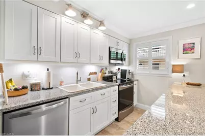 980 7th Ave S #108, Naples, FL 34102 - Photo 10