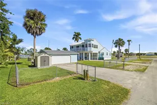 407 Copeland Ave N, Everglades City, FL 34139 - Photo 16