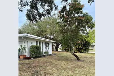 347 Burning Tree, Naples, FL 34105 - Photo 8