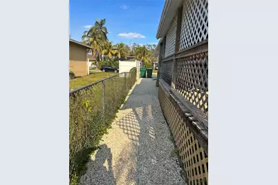 281 Benson St E, Naples, FL 34113 - Photo 8