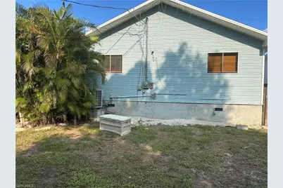 281 Benson St E, Naples, FL 34113 - Photo 4