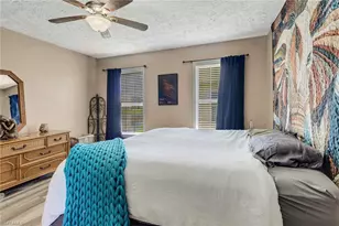 398 Leawood Cir, Naples, FL 34104 - Photo 14