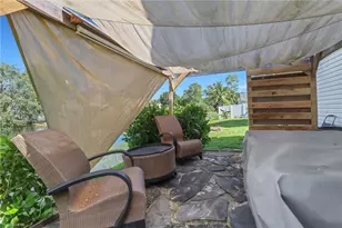 398 Leawood Cir, Naples, FL 34104 - Photo 22