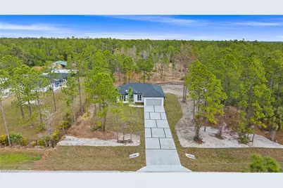 2737 48th Ave NE, Naples, FL 34120 - Photo 2