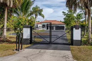 510 13th St NW, Naples, FL 34120 - Photo 2