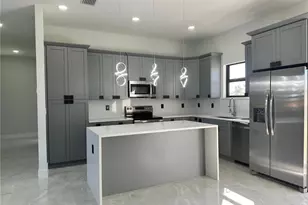 3905 23rd St SW, Fort Myers, FL 33976 - Photo 2