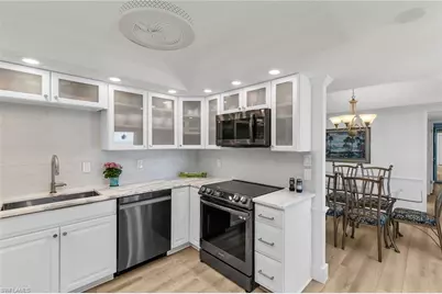 3951 Gulf Shore Blvd N #601, Naples, FL 34103 - Photo 12