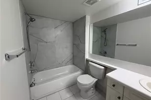 1260 Wildwood Lakes Blvd, Naples, FL 34104 - Photo 4