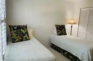 841 Tanbark Dr, Naples, FL 34108 - Photo 4