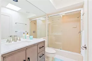 2125 Marina Dr, Naples, FL 34102 - Photo 24