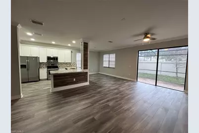 7614 Bristol Cir, Naples, FL 34120 - Photo 10