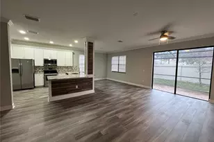 7614 Bristol Cir, Naples, FL 34120 - Photo 10