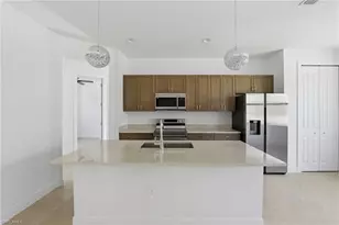 2167 Della Dr, Naples, FL 34117 - Photo 10