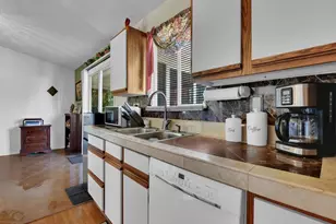 5469 27th Pl SW, Naples, FL 34116 - Photo 6