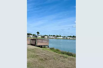 3112 Running Deer Dr, North Fort Myers, FL 33917 - Photo 38