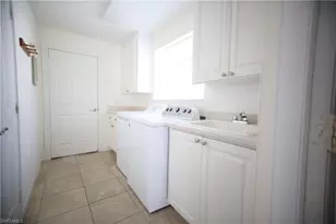 7558 Rozzini Ln, Naples, FL 34114 - Photo 28