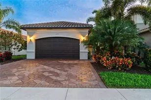 4318 Aurora St, Naples, FL 34119 - Photo 4