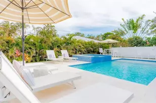 10082 Vanderbilt Dr, Naples, FL 34108 - Photo 22